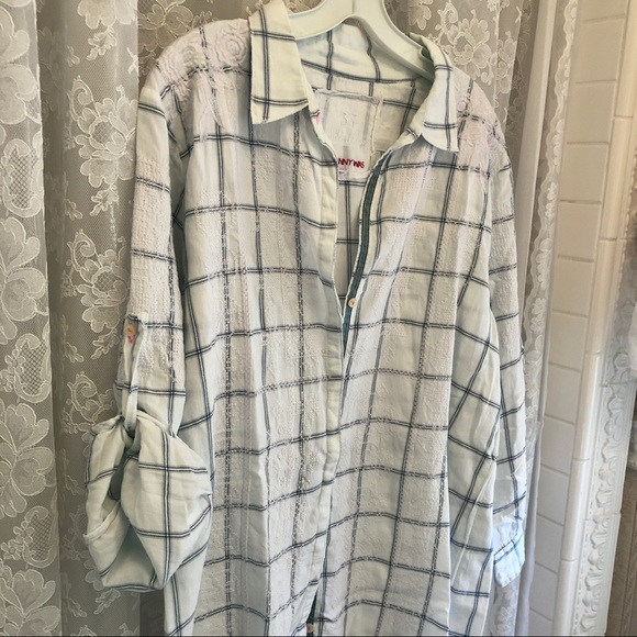 JOHNNY WAS * White Blue Plaid Embroidered Button Front Shirt - Picture 5 of 9